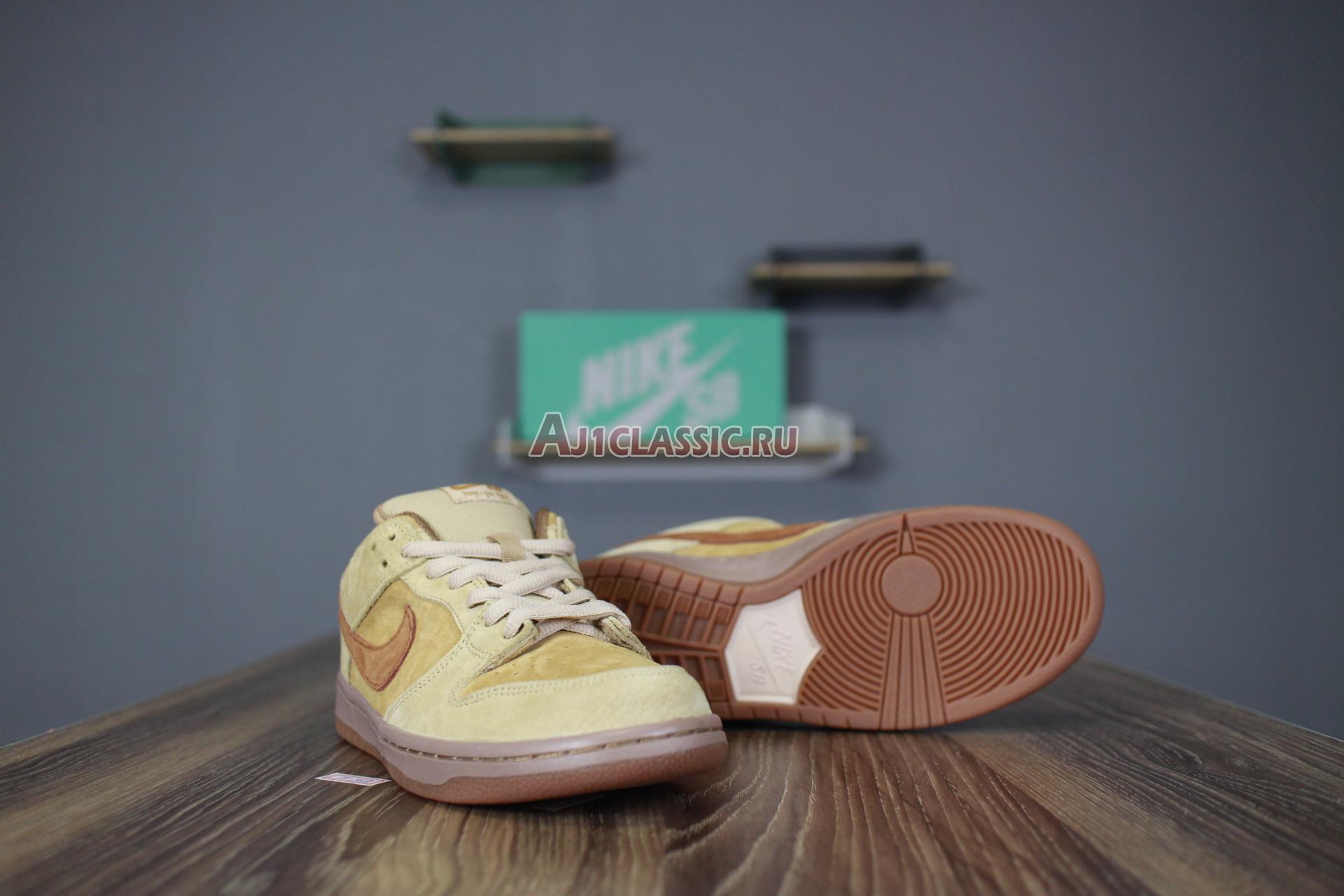 Nike SB Dunk Low "Reverse Reese Forbes Wheat" 883232-700