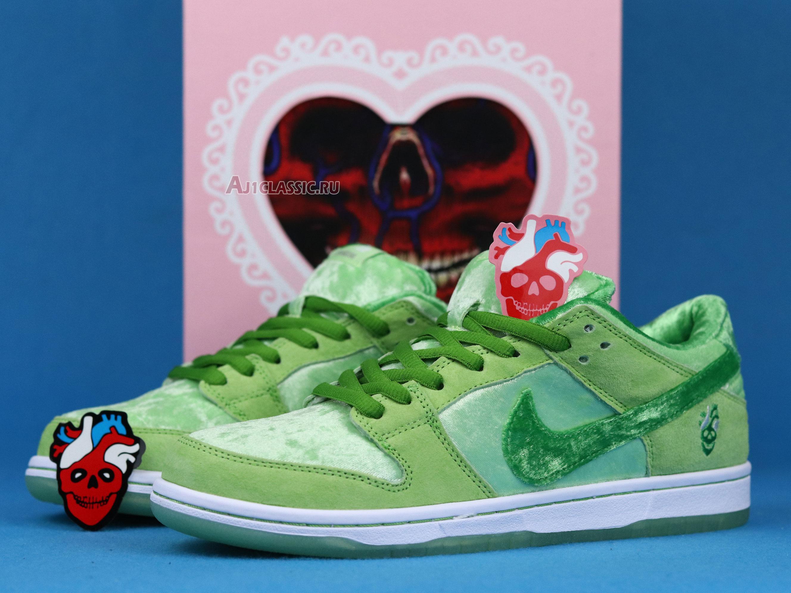 Nike StrangeLove x Dunk Low SB "Green Beans Valentines Day" CT2552-300