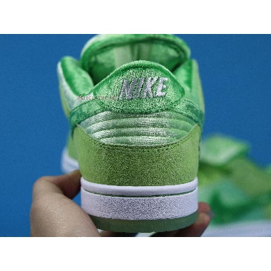 Nike StrangeLove x Dunk Low SB Green Beans Valentines Day CT2552-300 Green/White Sneakers