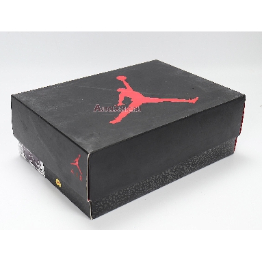 Air Jordan 3 Retro Knicks 136064-148 White/Old Royal-University Orange-Tech Grey Sneakers