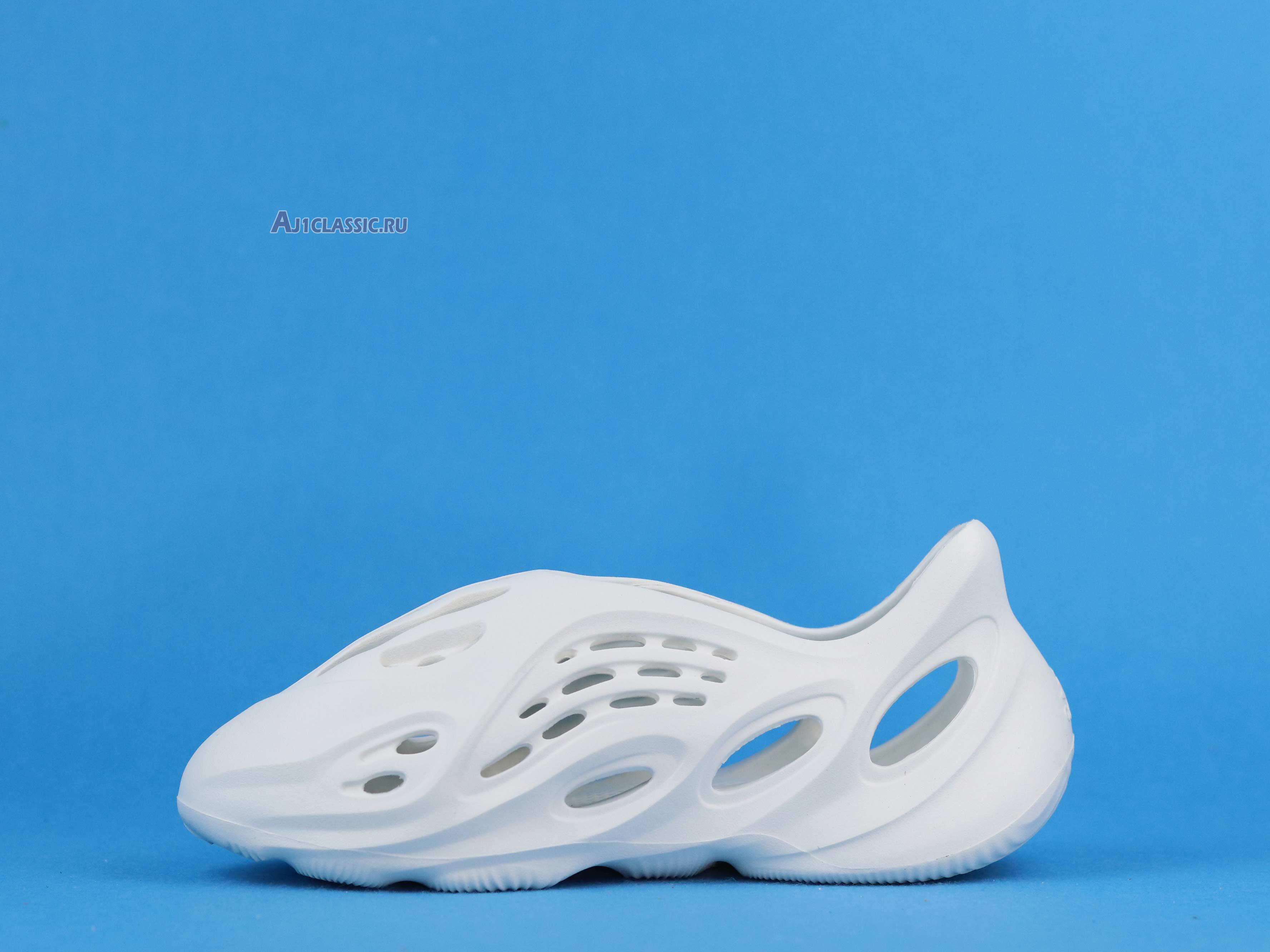 Adidas Yeezy Foam Runner "Ararat" G55486