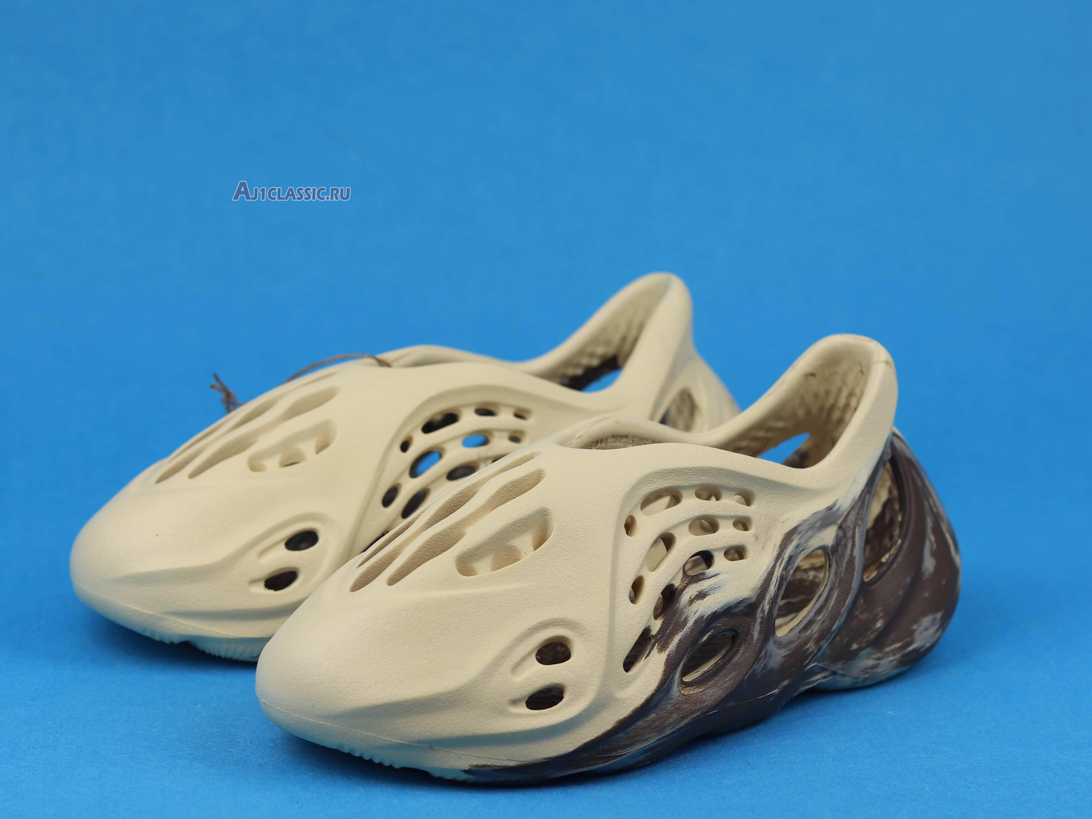Adidas Yeezy Foam Runner "MX Cream Clay" GX8774