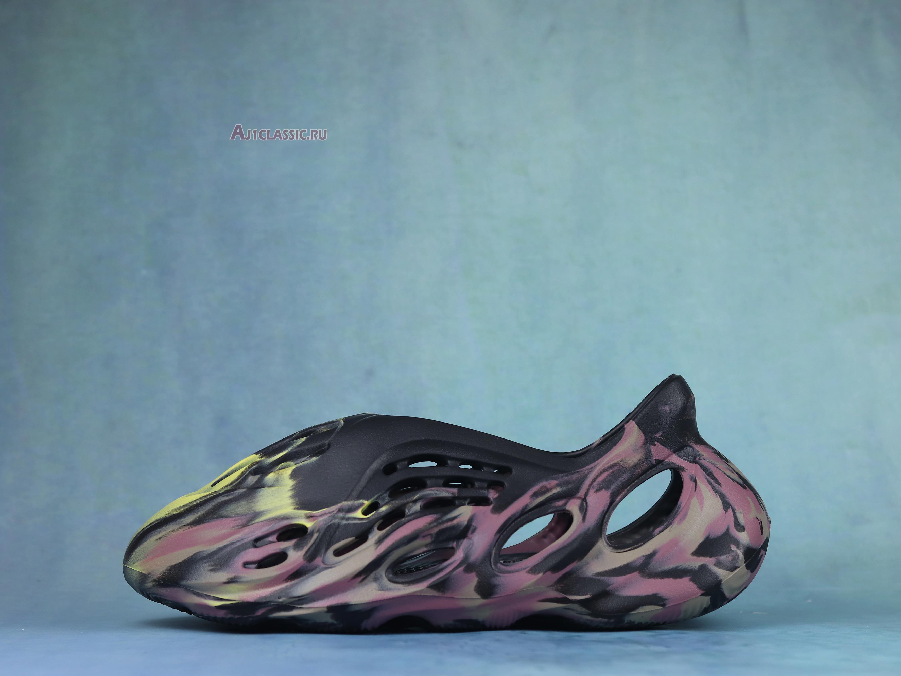 Adidas Yeezy Foam Runner "MX Carbon" IG9562