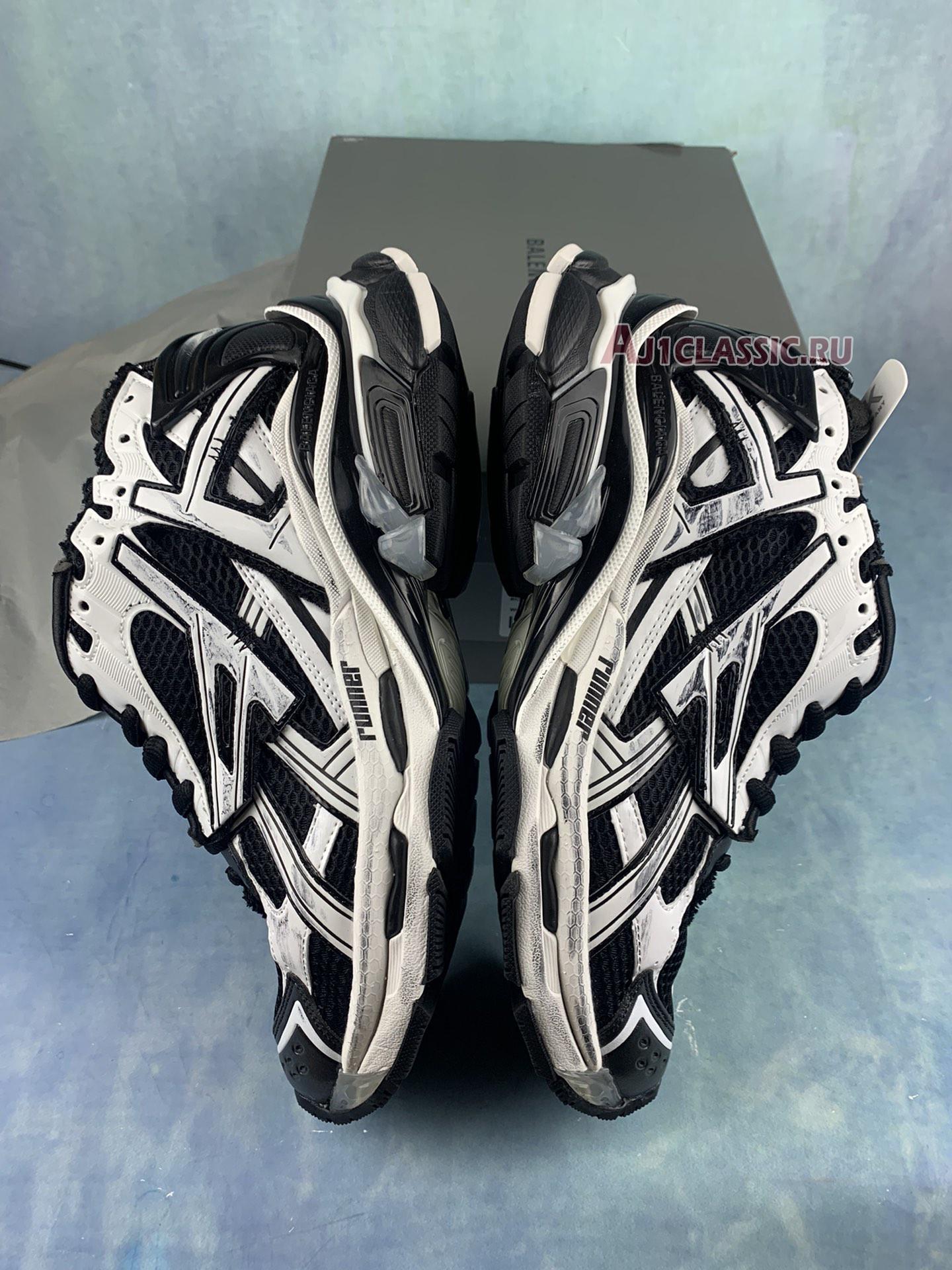 Balenciaga Runner Sneaker "Black White" 677403 W3RB2 9010