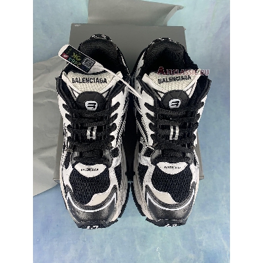 Balenciaga Runner Sneaker Black White 677403 W3RB2 9010 Black/White Sneakers