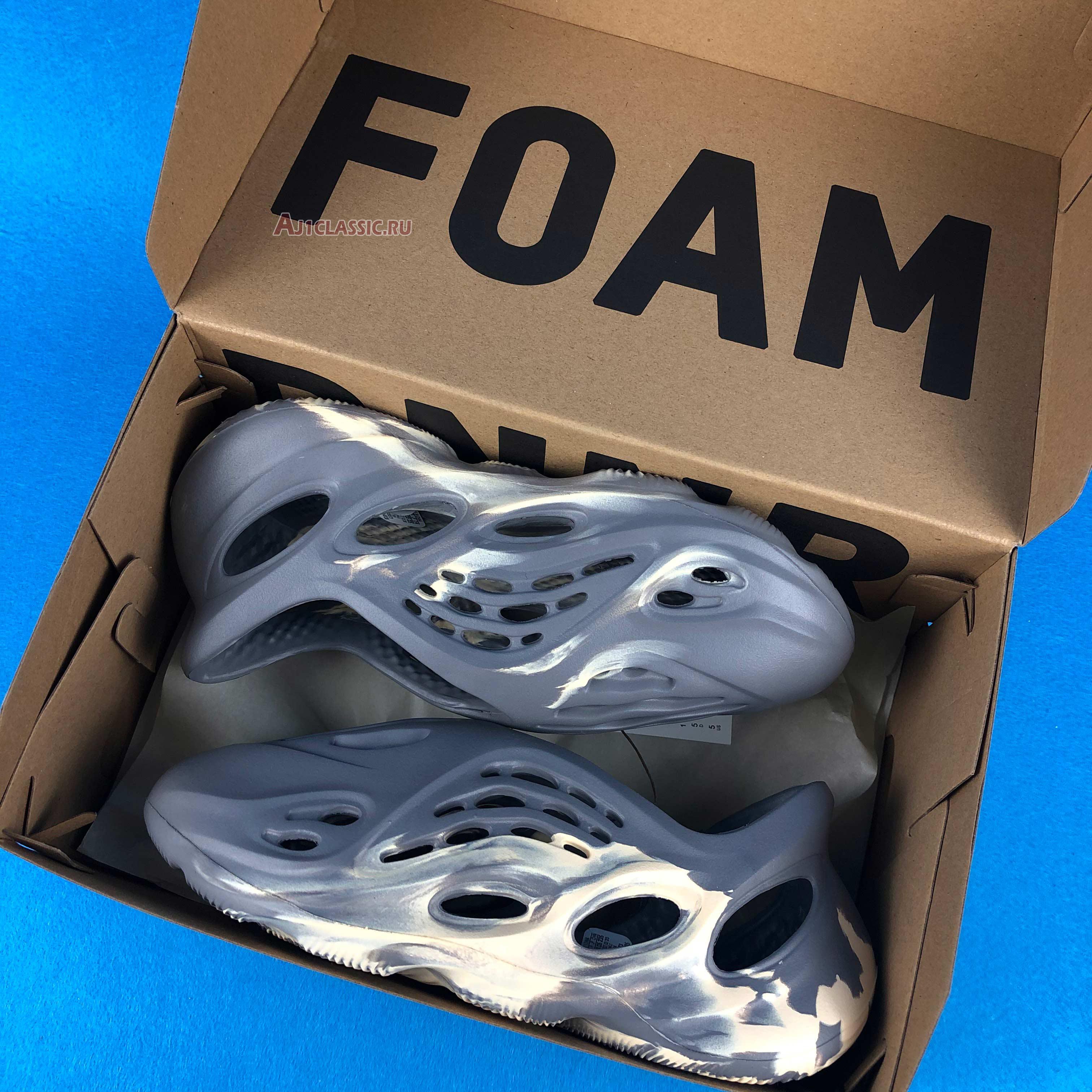 Adidas Yeezy Foam Runner MXT Moon Grey GV7904 Moon Grey/Moon Grey/Moon Grey Sneakers